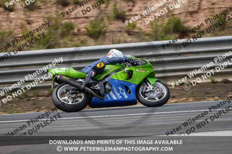 cadwell no limits trackday;cadwell park;cadwell park photographs;cadwell trackday photographs;enduro digital images;event digital images;eventdigitalimages;navarra;no limits trackdays;peter wileman photography;racing digital images;trackday digital images;trackday photos